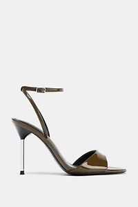 PATENT EFFECT HIGH HEELED SANDALS