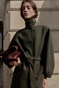 WOOL COAT WITH PUFF SLEEVES AND CONTRAST COLLAR