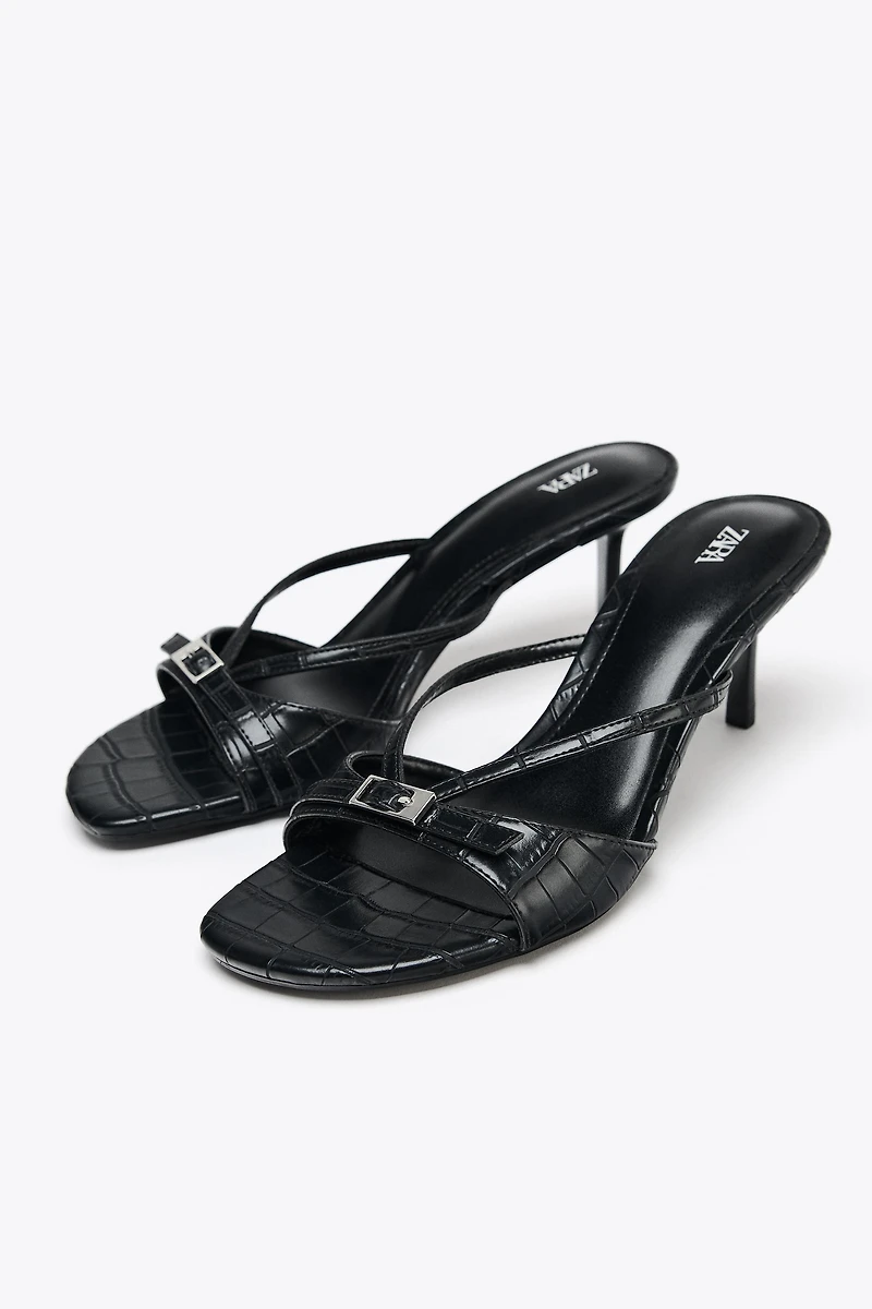 TEXTURED BUCKLE HEEL SANDALS
