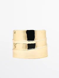 Pleated metal cuff