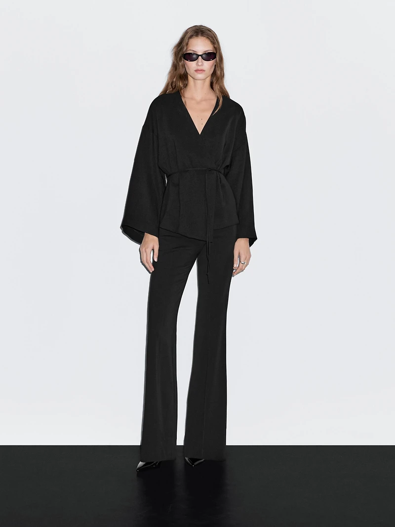 Flowing V-neck kimono