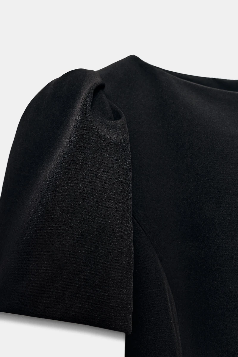 SHORT PLEATED POCKET DRESS