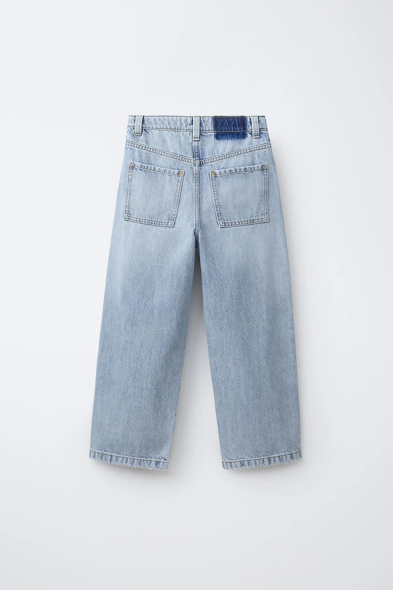 PATCHED LOOSE FIT JEANS