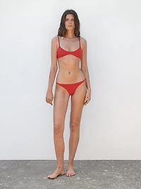 Bikini bottoms with thin straps