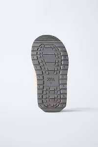 BAREFOOT MULTI-PIECE SNEAKERS