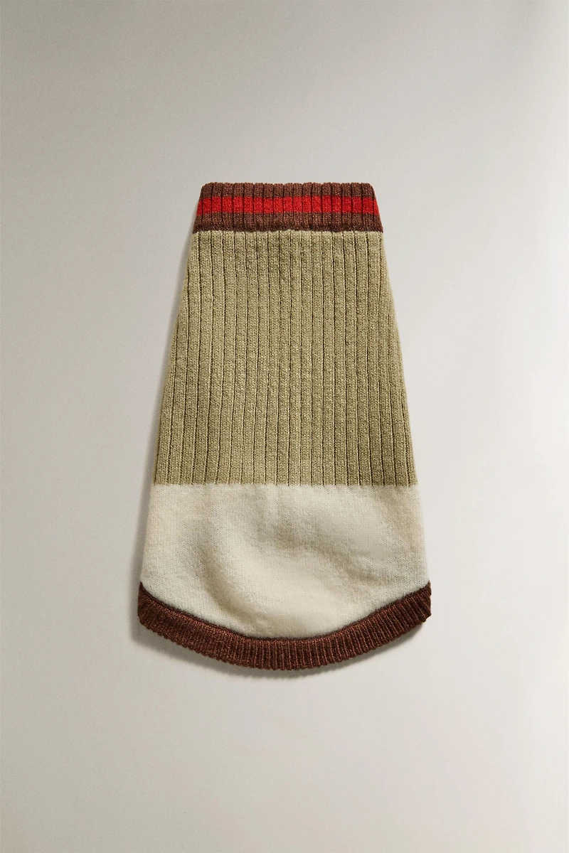 RIBBED PET SWEATER