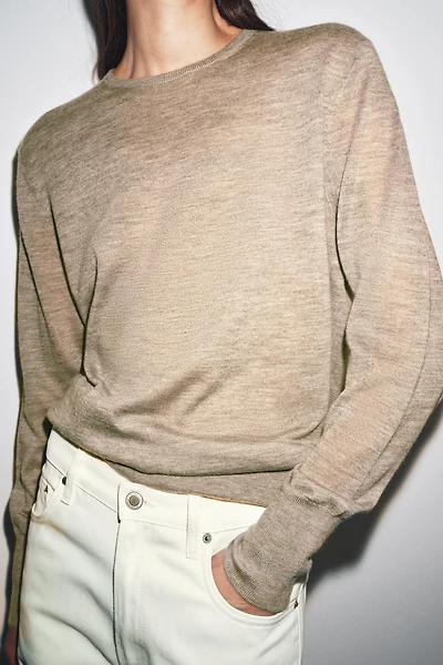 EXTRA-FINE CASHMERE SWEATER