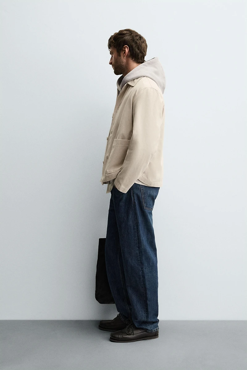 LIGHTWEIGHT JACKET WITH POCKETS