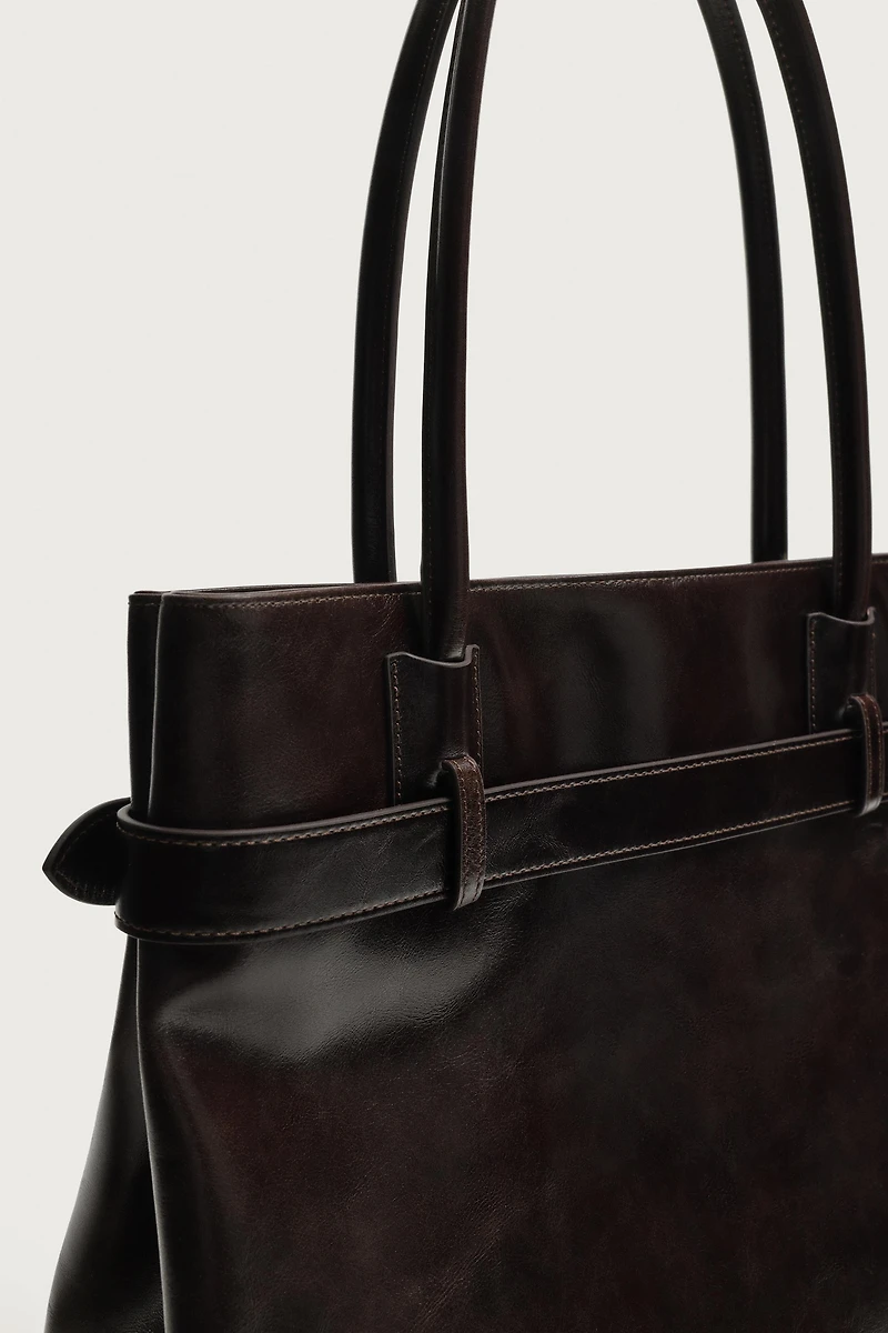 LEATHER SHOPPER WITH BELT DETAIL