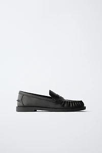 LEATHER LOAFERS
