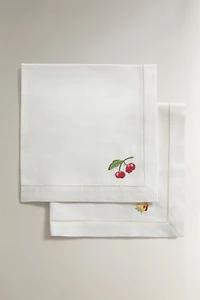 LOT DE SERVIETTES BRODÉES FRUITS (LOT DE 2)