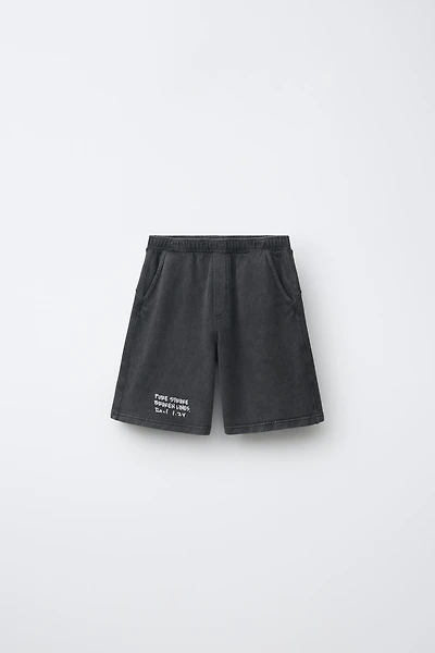 WASHED EFFECT TEXT SHORTS