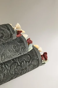JACQUARD POMPOM BATH TOWEL