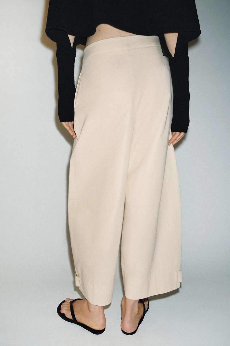 ADJUSTABLE HEM BARREL PANTS
