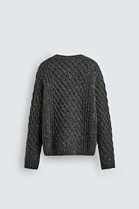 PULL EN LAINE 100 % AVEC TORSADES ET BOUTONS