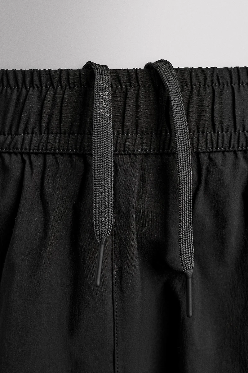 TECHNICAL JOGGING PANTS