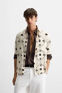 CONTRAST PRINT SHIRT