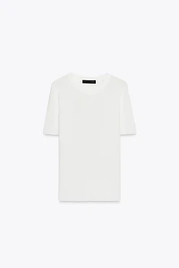 TOP EN MAILLE MANCHES COURTES