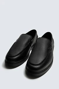 CASUAL LEATHER LOAFERS
