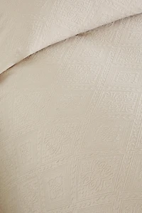 COTTON BEDSPREAD WITH A GEOMETRIC DESIGN