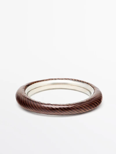 Textured enamelled bracelet