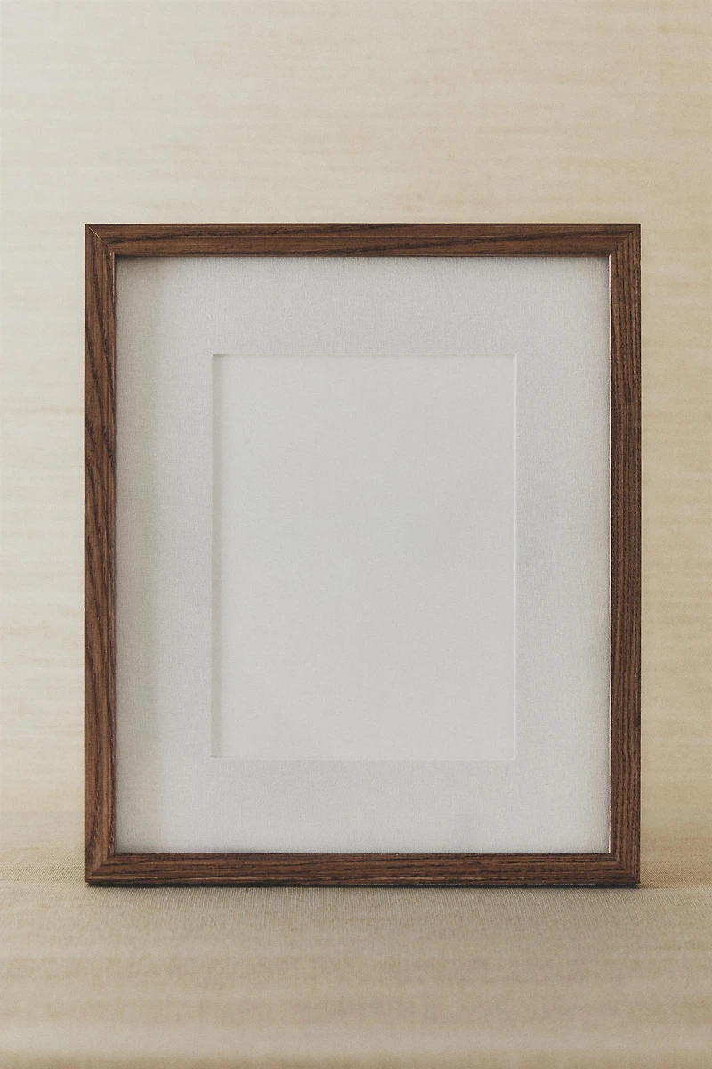 WOOD AND LINEN PICTURE FRAME