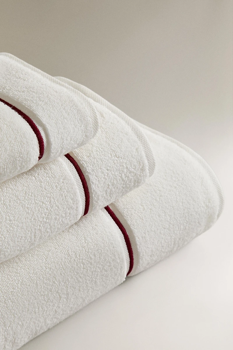 SERVIETTE DE BAIN FESTON BRODE