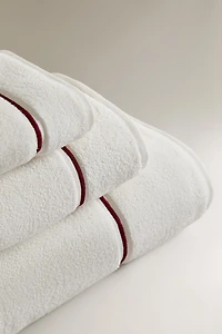 SERVIETTE DE BAIN FESTON BRODE