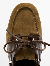 Chaussure bateau en cuir combiné