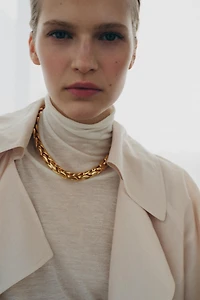 METAL CHAIN NECKLACE