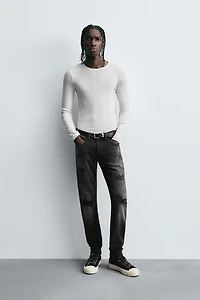 RIPPED SKINNY FIT JEANS