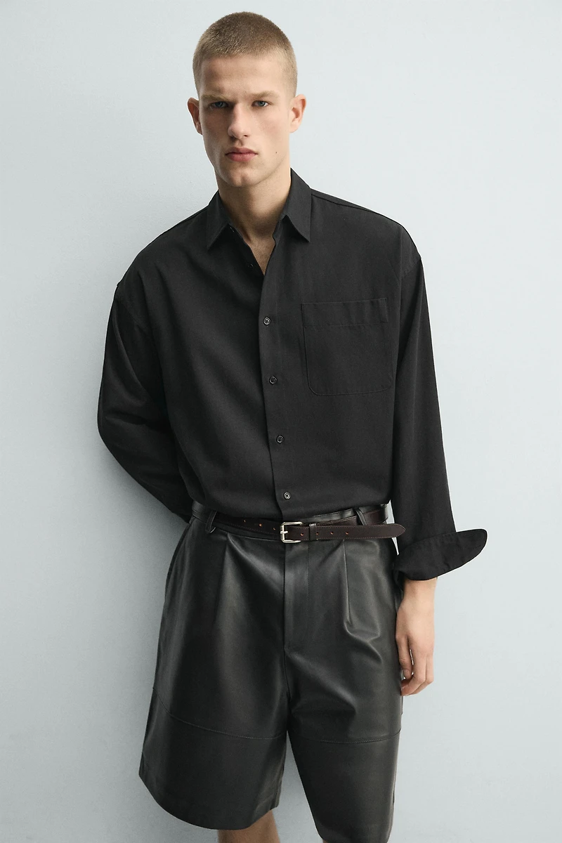 RELAXED FIT LEATHER PLEATED SHORTS