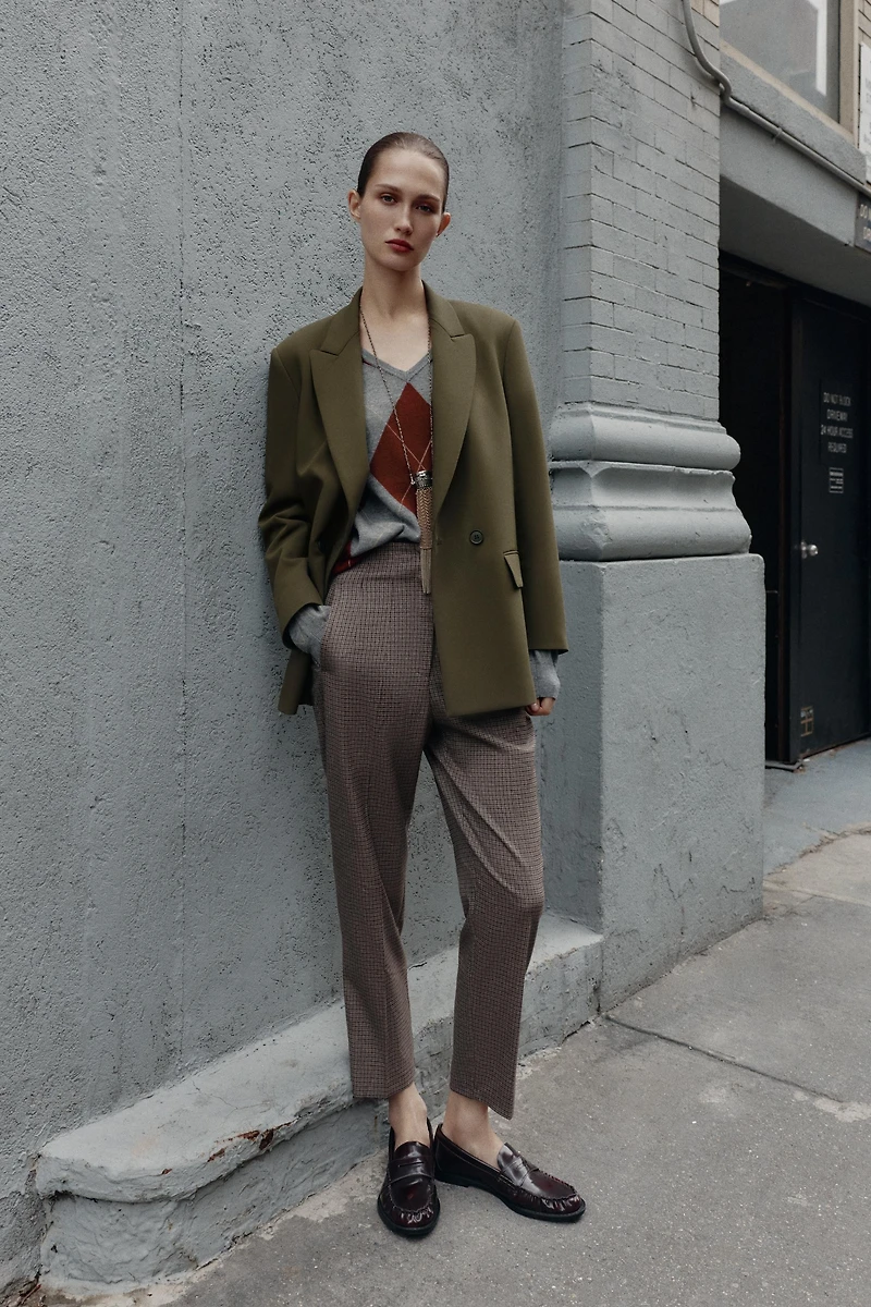 HIGH-WAISTED PLAID PANTS