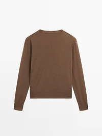 100% wool fine knit crew neck sweater