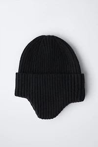 RIBBED HAT WITH EAR FLAPS