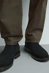 LEATHER CHELSEA BOOTS