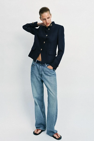 GOLD BUTTON FITTED BLAZER