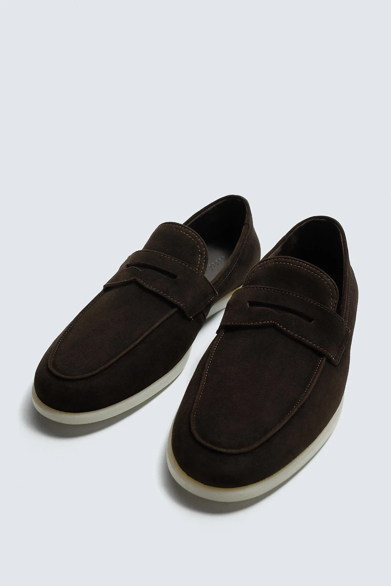 CASUAL LEATHER LOAFERS