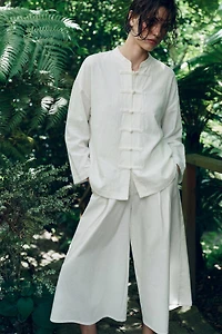 LINEN OVERSIZED SHIRT WITH FROG FASTENING