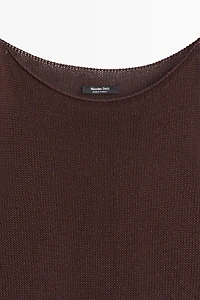 Fine-knit halter top