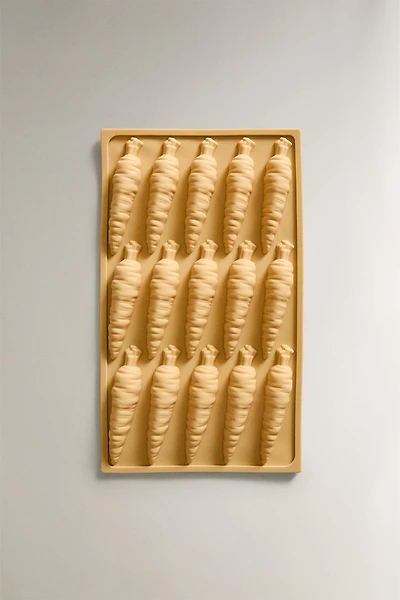 CARROT BAKING MOULD