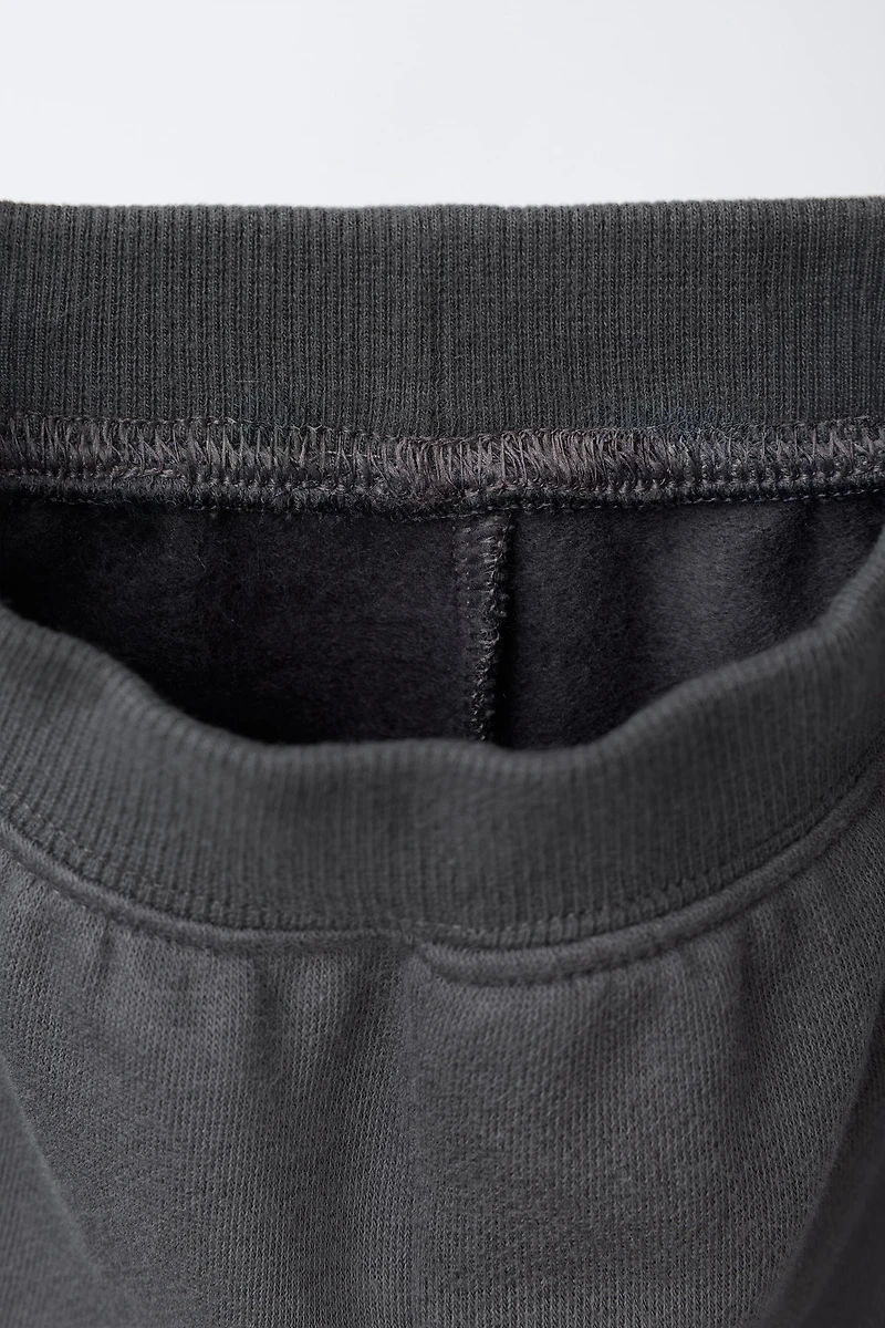 SWEATSHIRT AND JOGGER SET WITH BRUSHED INTERIOR