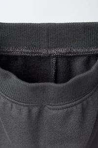 SWEATSHIRT AND JOGGER SET WITH BRUSHED INTERIOR