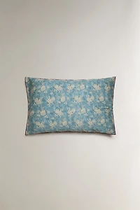 TAIE D’OREILLER SATIN FLEURS PASSEPOIL