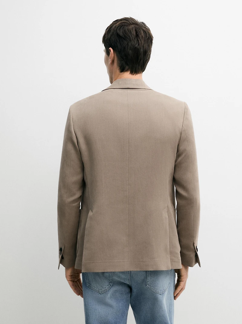 100% linen tailored blazer with pocket details
