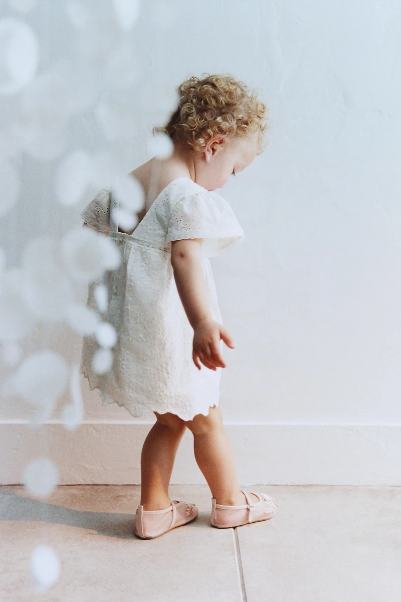 EMBROIDERED FLORAL DRESS