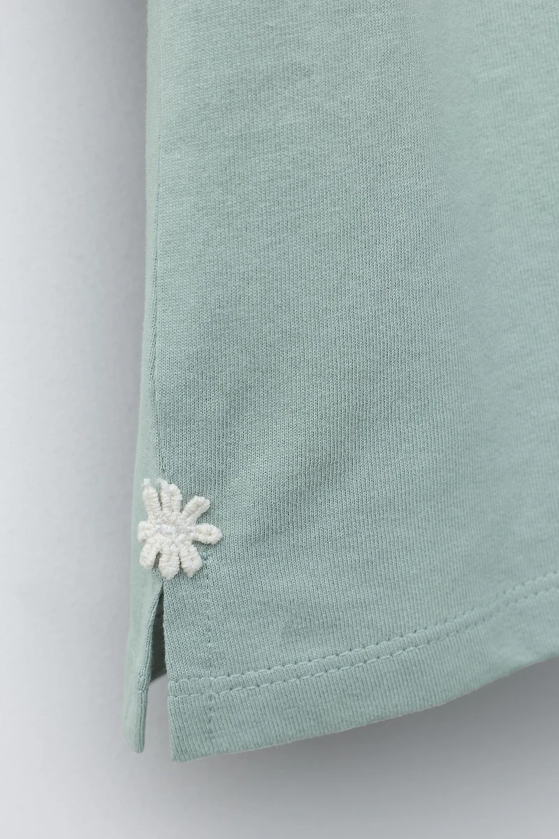T-SHIRT MARGUERITES EN DENTELLE