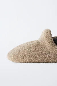 FLEECE HOUSE SLIPPERS