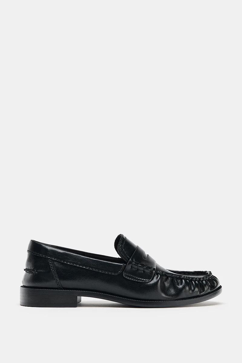 RUFFLED LOW HEEL LOAFERS