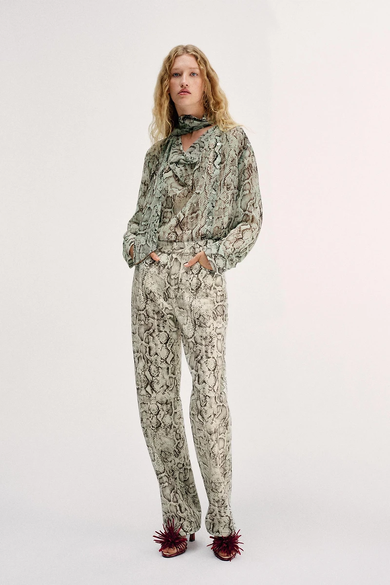 Z1975 HIGH-RISE STRAIGHT LONG LENGTH ANIMAL PRINT JEANS